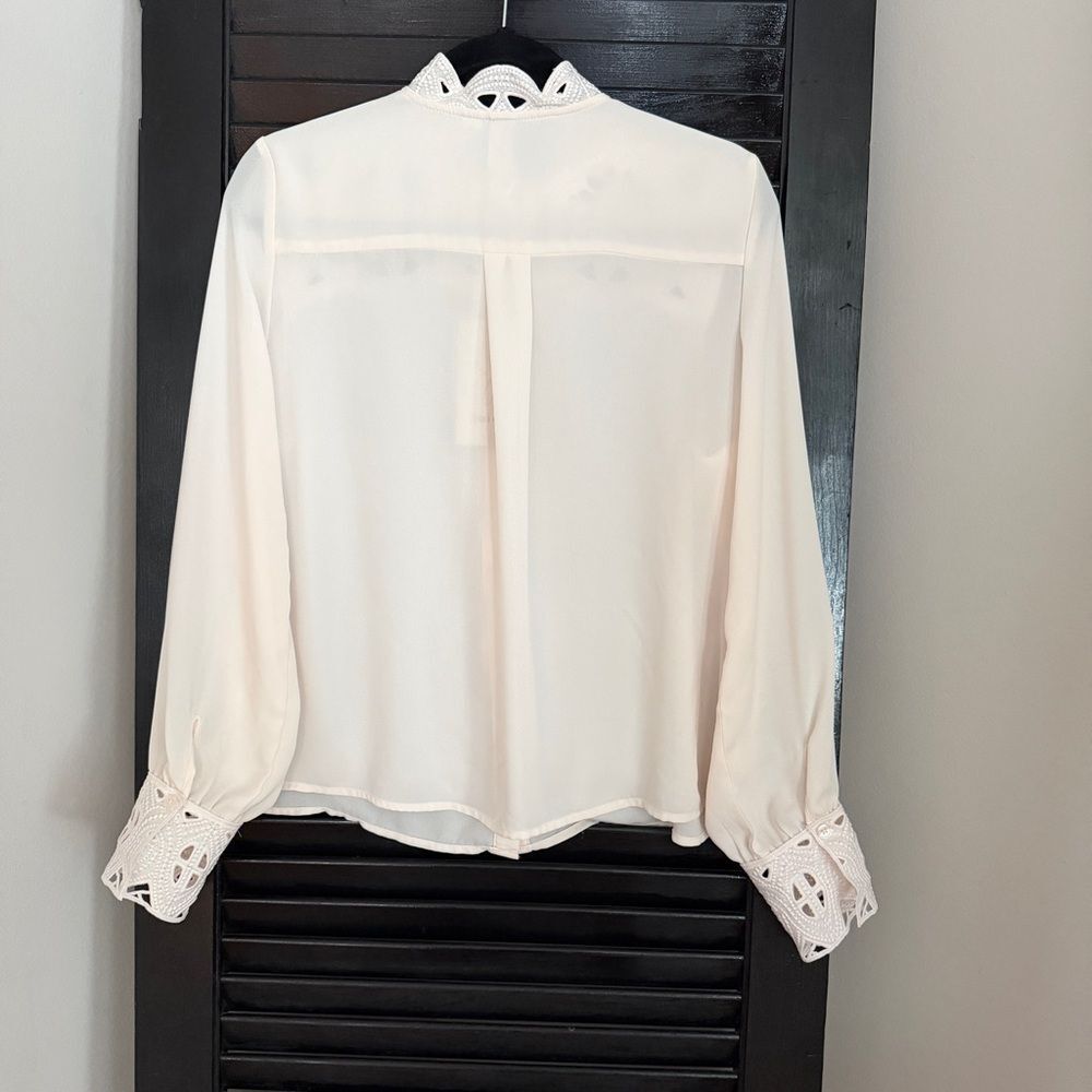 NWT Joie Ivory White Blouse Long Sleeve Lace Embroidery Cutout Pattern Women M - Picture 2 of 9